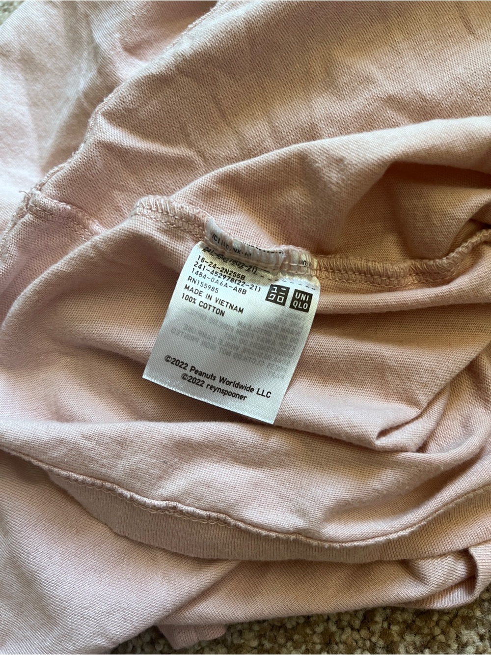 Uniqlo Light Pink Short Sleeve Surfing Snoopy Graphic Tee - Picture 3 of 6